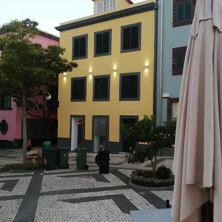 Village Apartment *